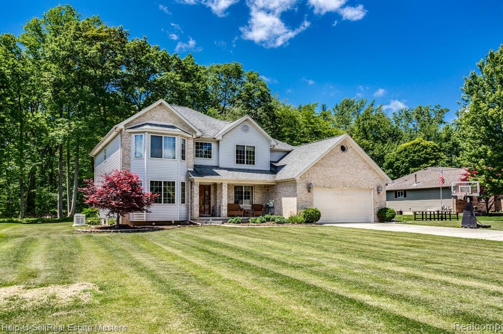 2963 Manchester Dr, Kimball, MI 48074 - photo 1