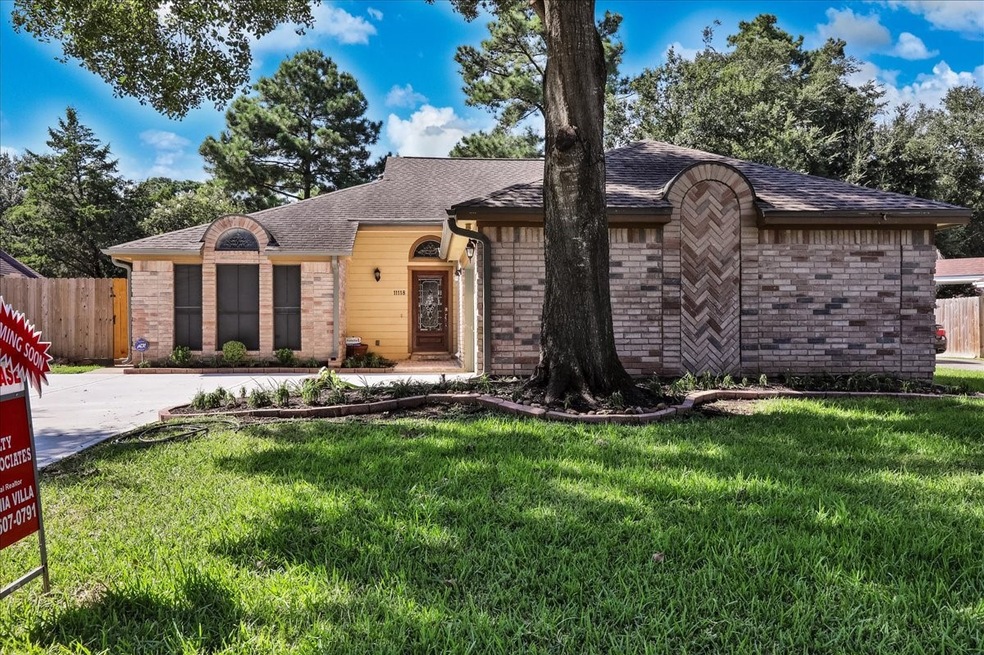 11118 Winspring Dr, Tomball, TX 77377 - photo 1