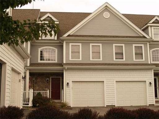 315 Tamarack Ln unit 315, Abington, MA 02351 - photo 1