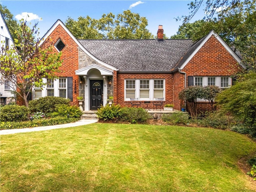 Sold $1,355,000 • Co-Listing Agent
