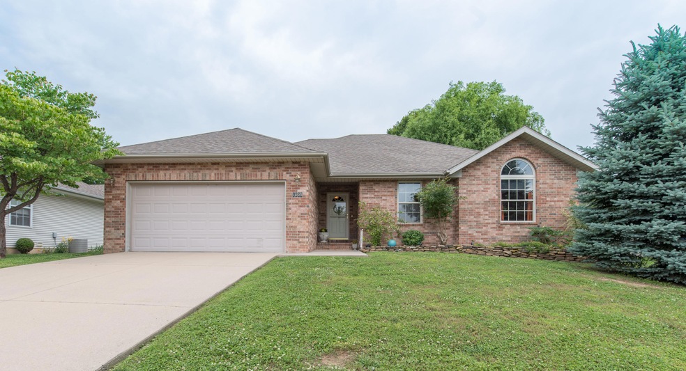 1005 Glen Oaks, Nixa, MO-1