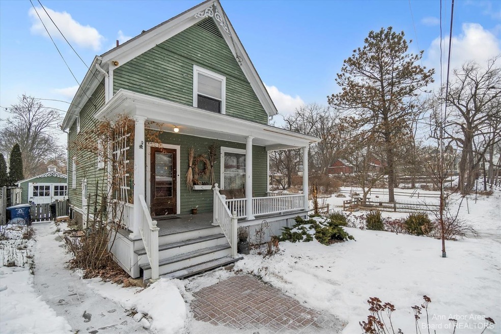 306 Mulholland Ave, Ann Arbor, MI 48103 - photo 1