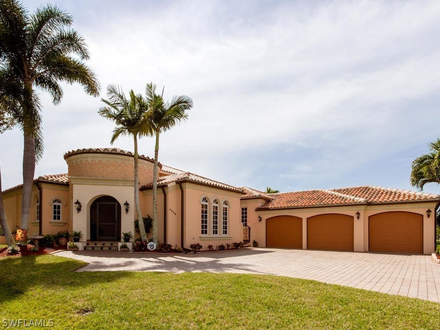 SW Cape Coral Gulf Access Home with Southern Expos