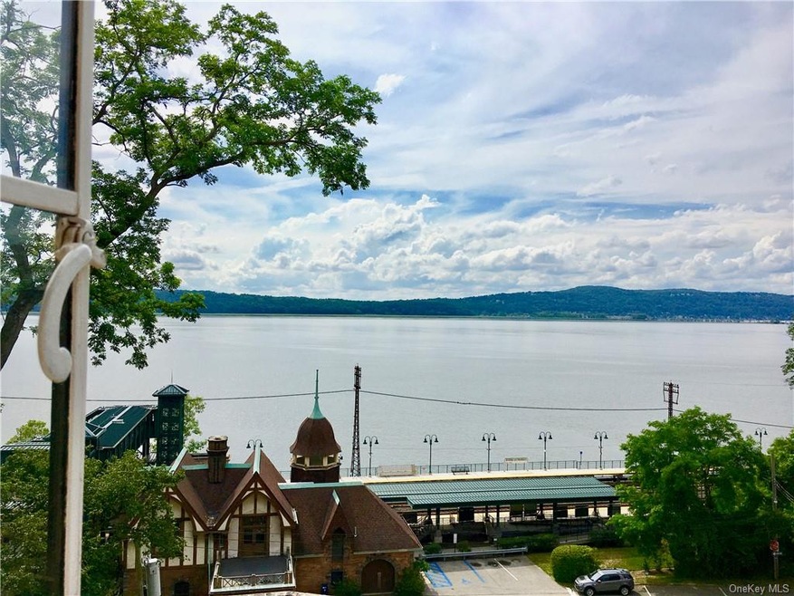 100 Ardsley Ave W unit 4F, Irvington, NY 10533 - photo 1