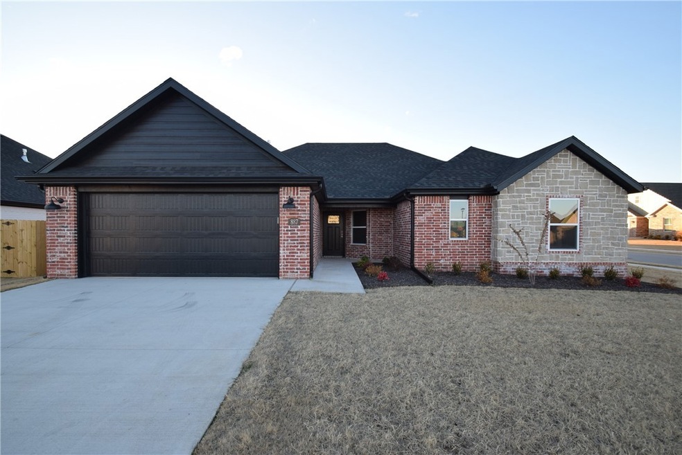 887 Sugar Pine St, Tontitown, AR 72762 - photo 1