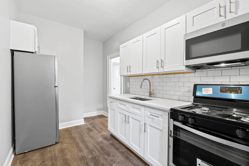 64-70 Baldwin Ave unit 2, Jersey City, NJ 07306 - photo 1
