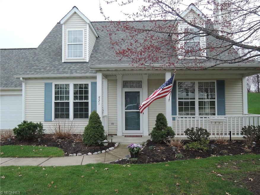 571 Pebblebrook , Willoughby Hills.  Beautiful upd