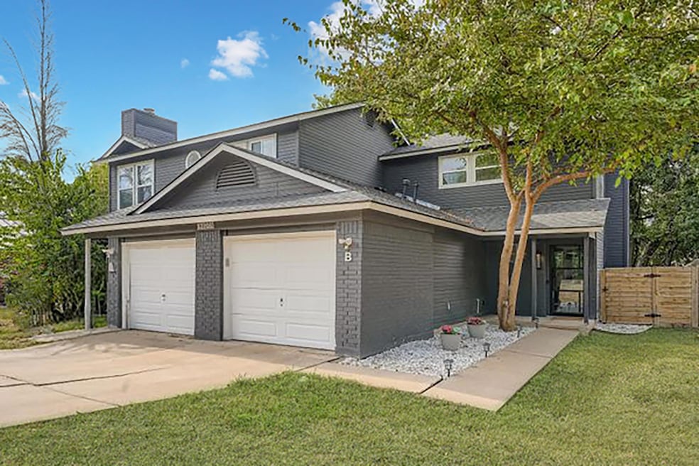 12206 Tyson Cove unit B, Austin, TX 78758 - photo 1