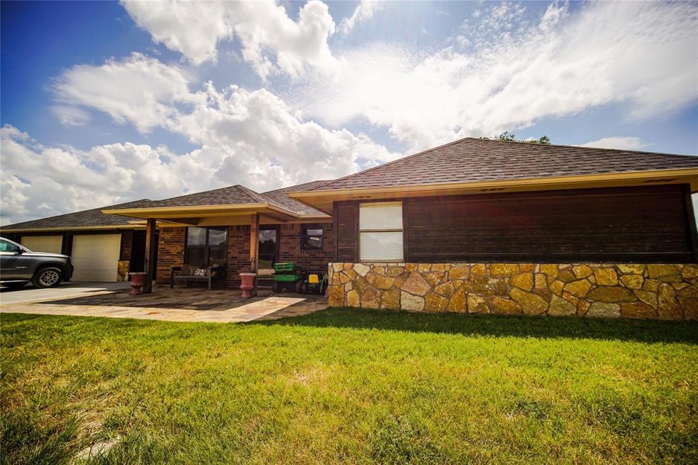 240 County Road 4678, Boyd, TX 76023 - photo 1
