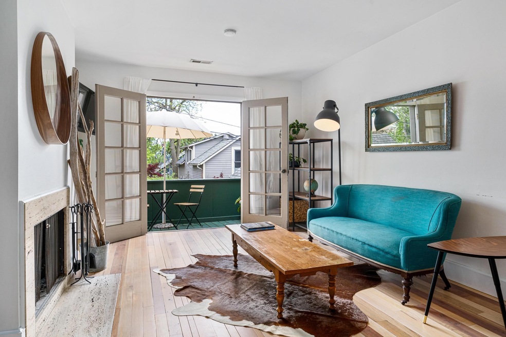 253 E Kossuth St Unit H_MLS_06