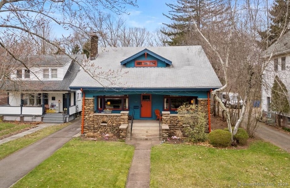 1566 Whitney Ave, Hamden, CT 06517 - photo 1