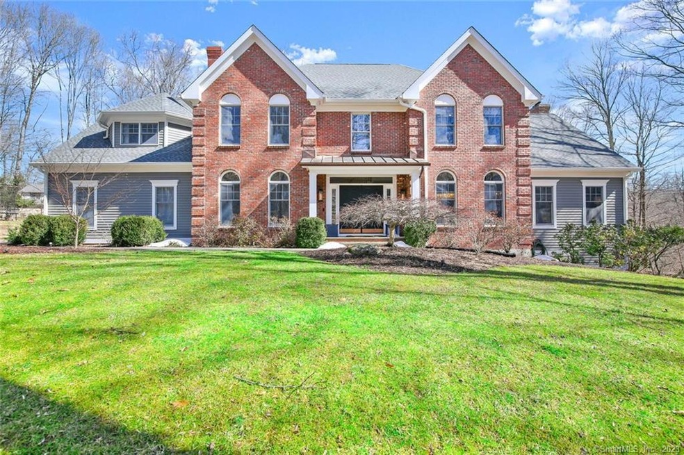 7 Misty Brook Ln, New Fairfield, CT 06812 - photo 1