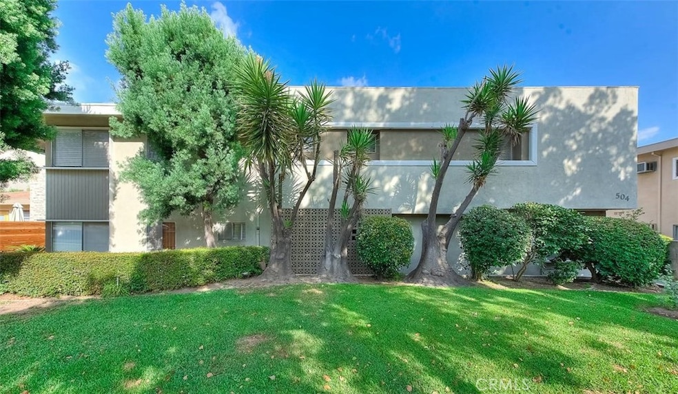 504 S Euclid Ave unit 5, Pasadena, CA 91101 - photo 1
