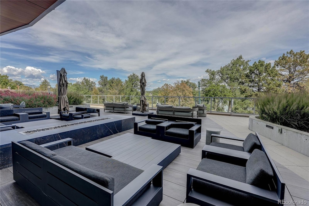 For Sale $529,950 • Co-Listing Agent