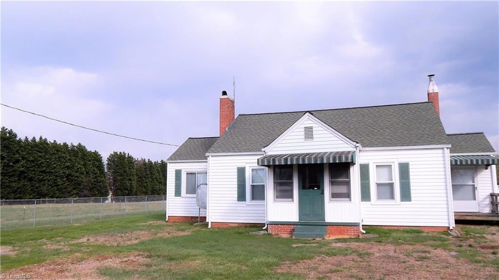 6719 Coltrane Mill Rd, Greensboro, NC 27406 - photo 1