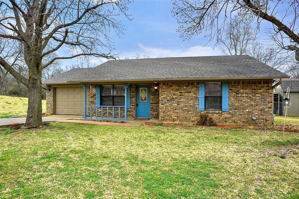 2621 W Elm St, Denison, TX 75020 - photo 1