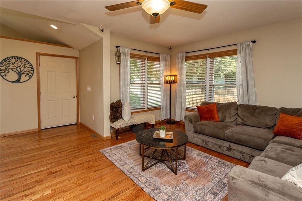 1131 59th St, Des Moines, IA 50311 - photo 1