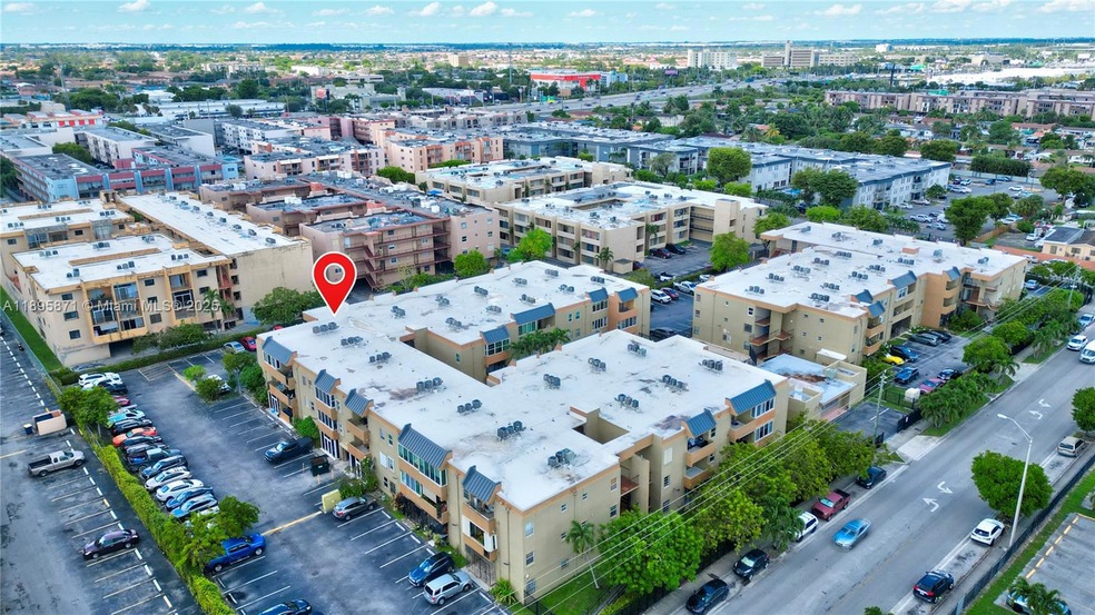 6070 W 18th Ave unit 114, Hialeah, FL 33012 - photo 1