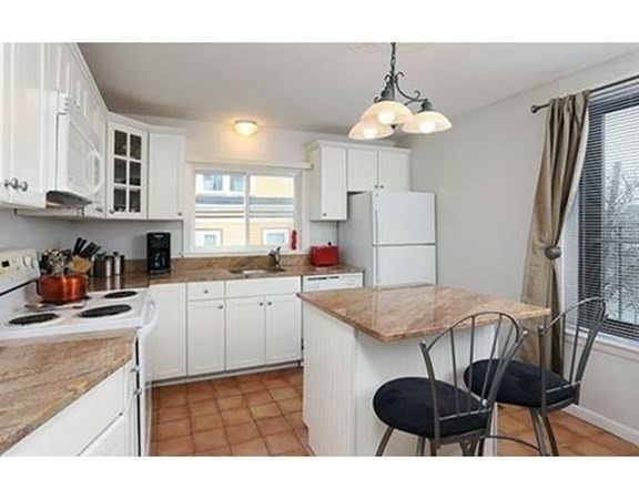 31 Highland Ave unit 3, Newtonville, MA 02460 - photo 1