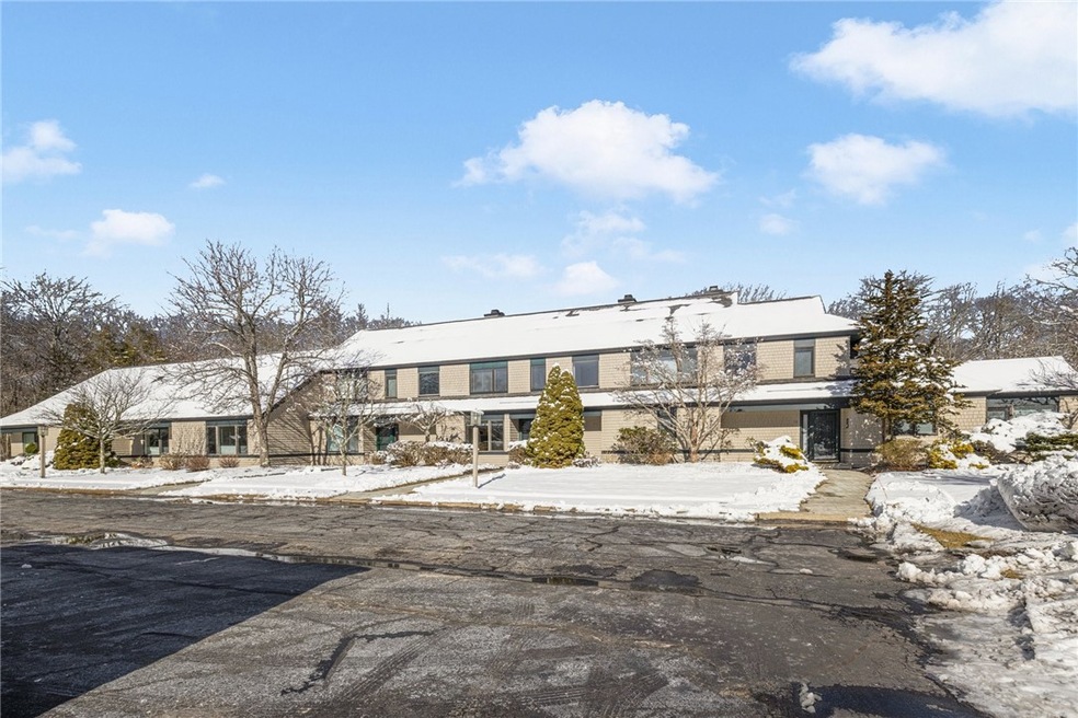 17 Vanderbilt Dr unit 134, Narragansett, RI 02882 - photo 1