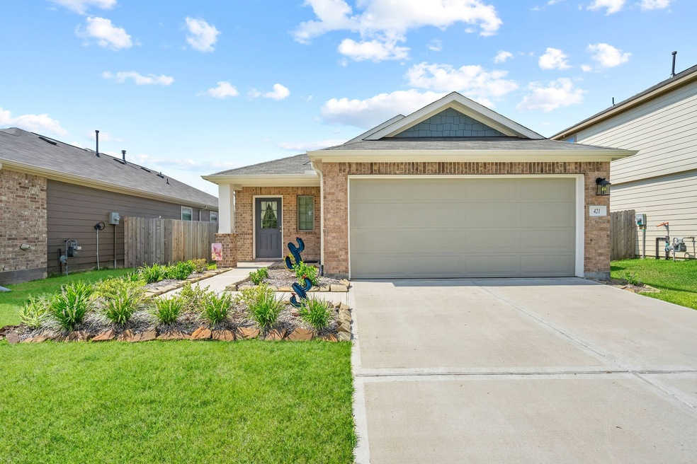 421 Camas Creek Ln, Magnolia, TX 77354 - photo 1