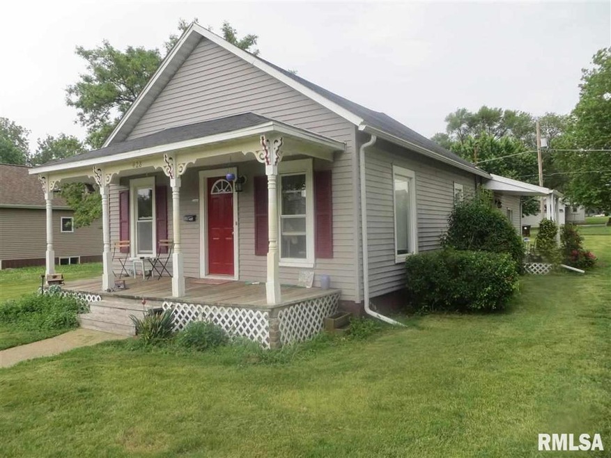 428 Williamette Ave, Lincoln, IL 62656 - photo 1
