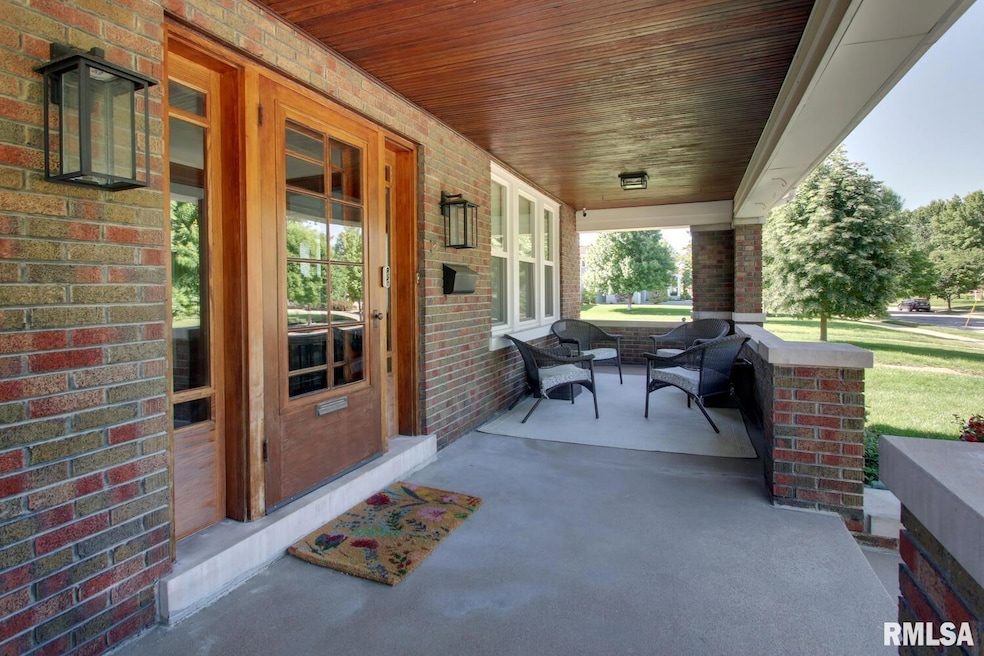 For Sale $550,000 • Co-Listing Agent