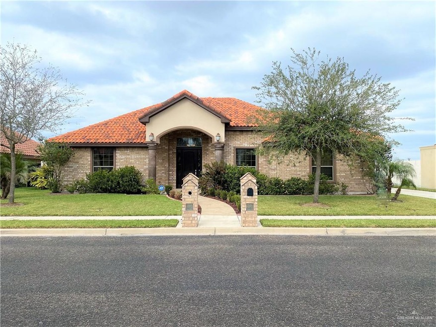 2301 W Jordan Dr, Edinburg, TX 78539 - photo 1