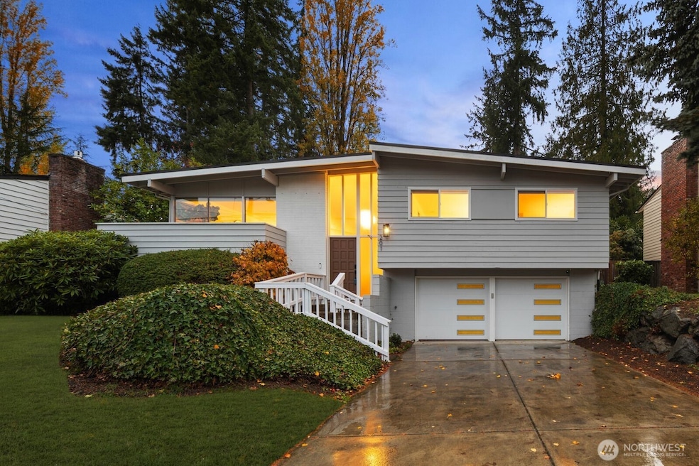 Pending $1,400,000 • Co-Listing Agent