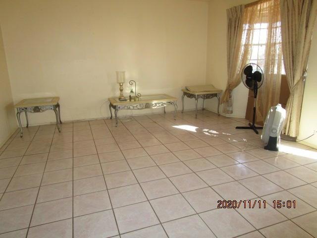 421 Mccarthy Ave, El Paso, TX 79915 - photo 1