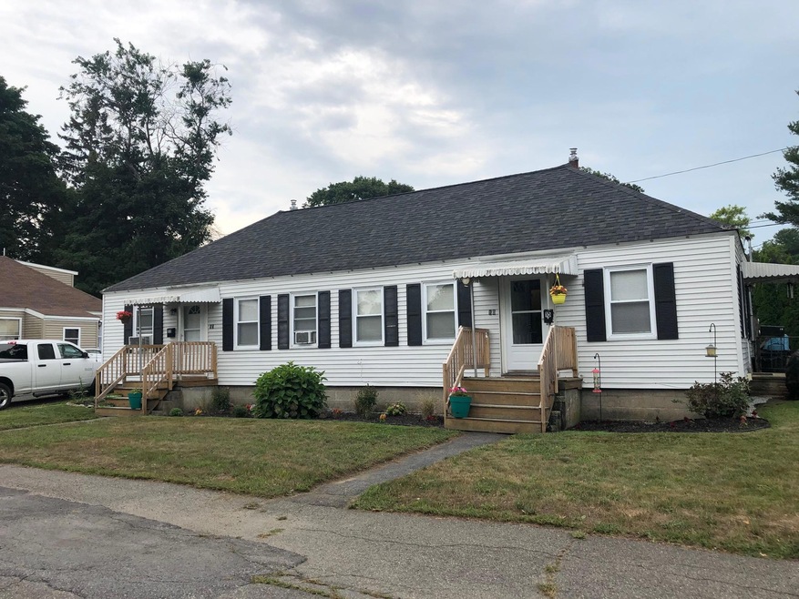 10-12 Dismukes St, Kittery, ME 03904 - photo 1