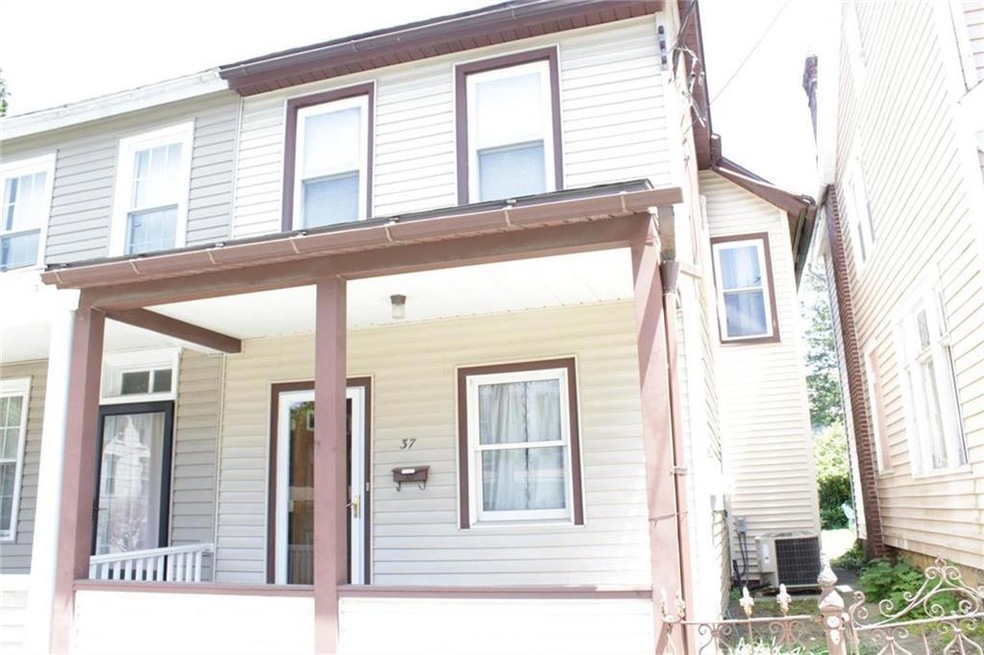 37 4th St, Slatington, PA 18080 - photo 1