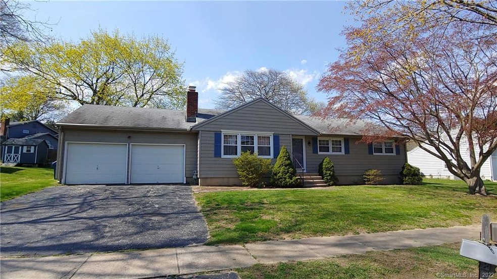 80 Hitching Post Ln, Stratford, CT 06614 - photo 1