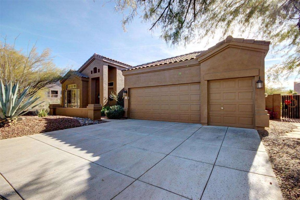 Sayan.Front.Garage