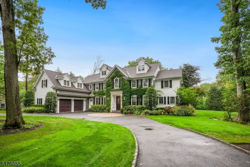 18 W Beechcroft Rd, Short Hills, NJ 07078 - photo 1