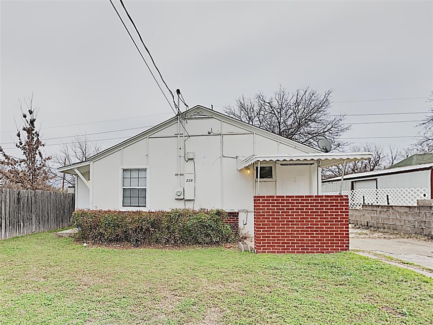 339 Meadow Park Dr, Fort Worth, TX 76108 - photo 1