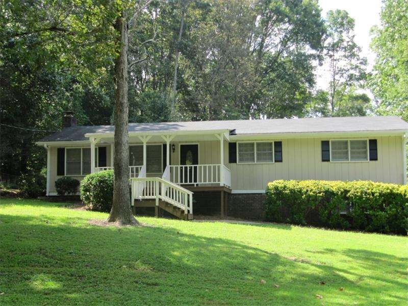 1365 W Pine Ln, Acworth, GA 30102 - photo 1