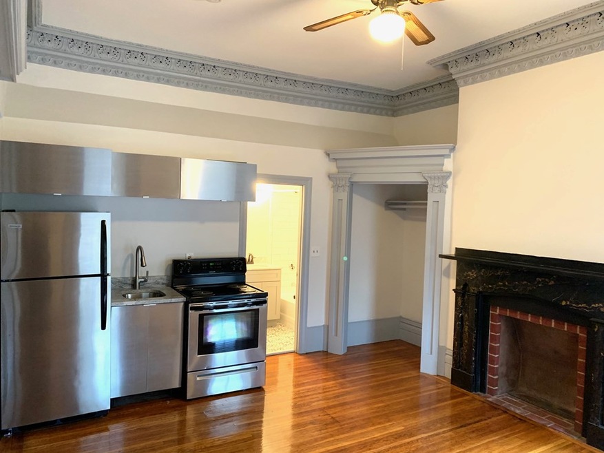 248 Lafayette St unit 5, Salem, MA 01970 - photo 1