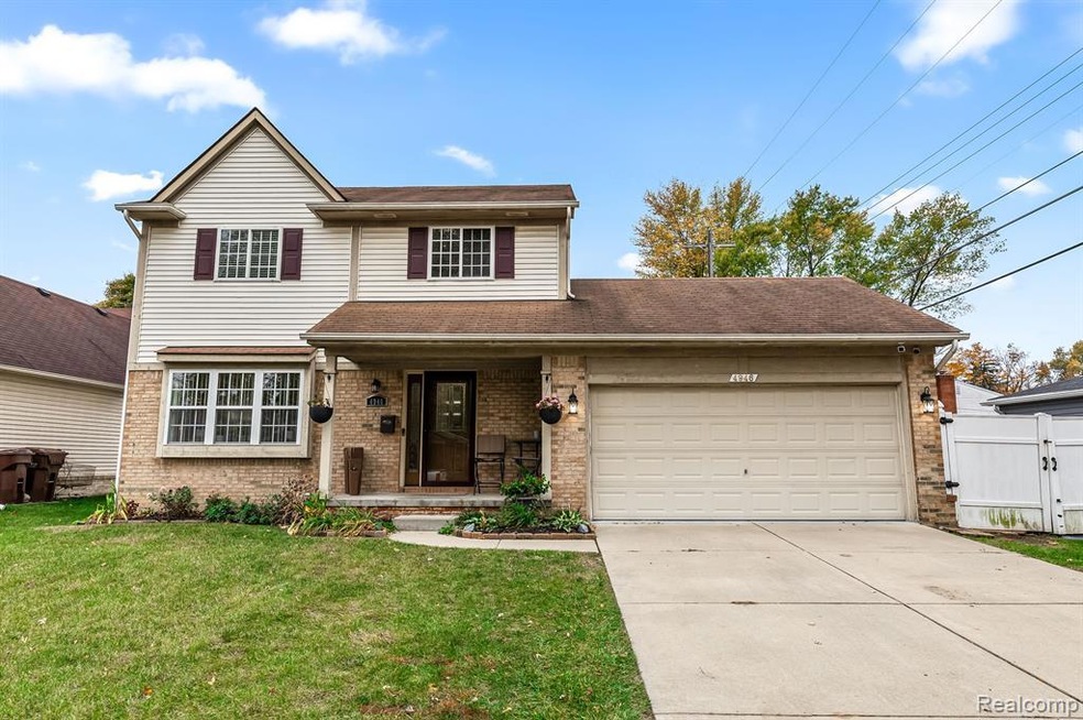 Welcome to 4946 Washington Street!