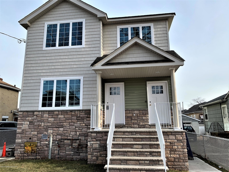281 Mallory Ave, Staten Island, NY 10305 - photo 1