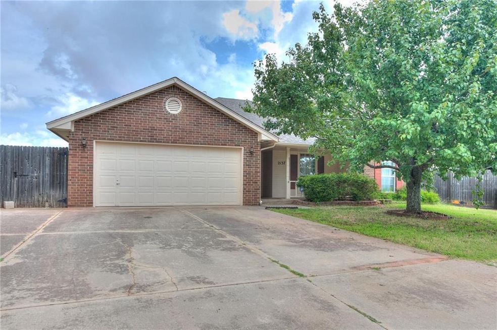 2137 NE 13th St, Moore, OK 73160 - photo 1
