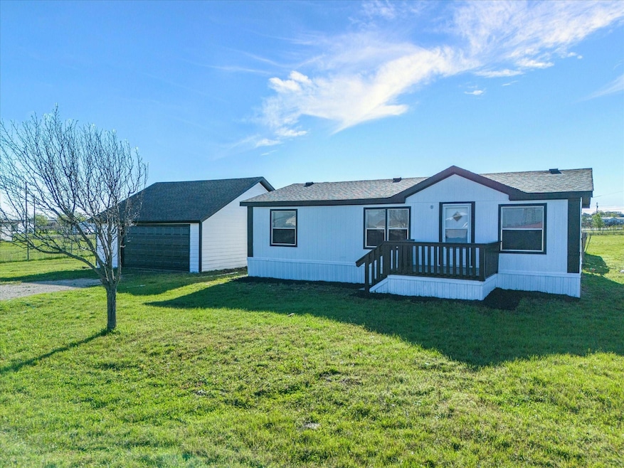 6108 Black Springs Ln, Joshua, TX 76058 - photo 1