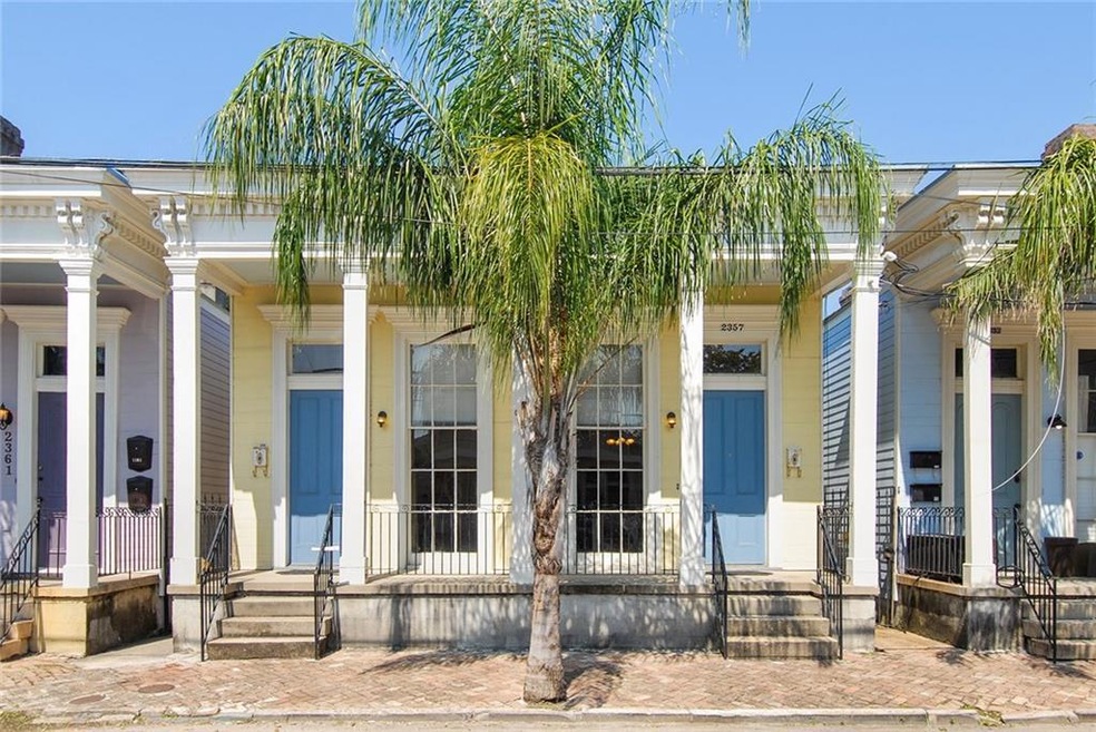 2357 Laurel St, New Orleans, LA 70130 - photo 1