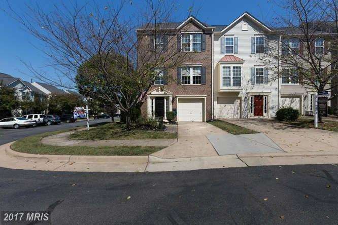 12463 Hadrians Ct, Bristow, VA 20136 - photo 1