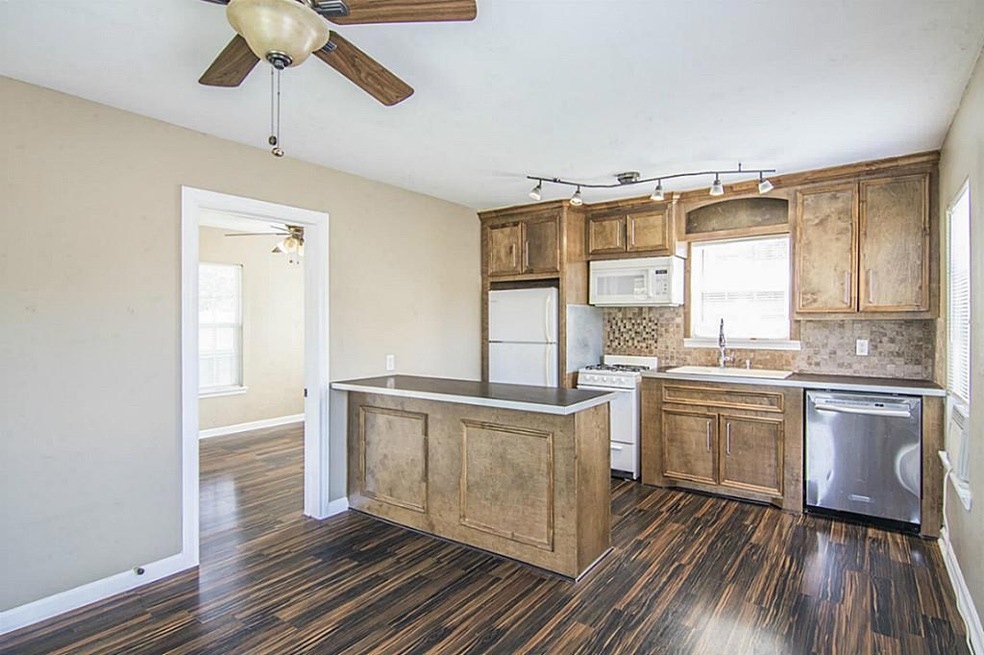 406 Graceland St unit 3 --Up, Houston, TX 77009 - photo 1