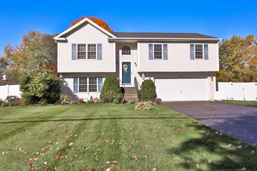 220 Lisha Kill Rd, Schenectady, NY 12309 - photo 1