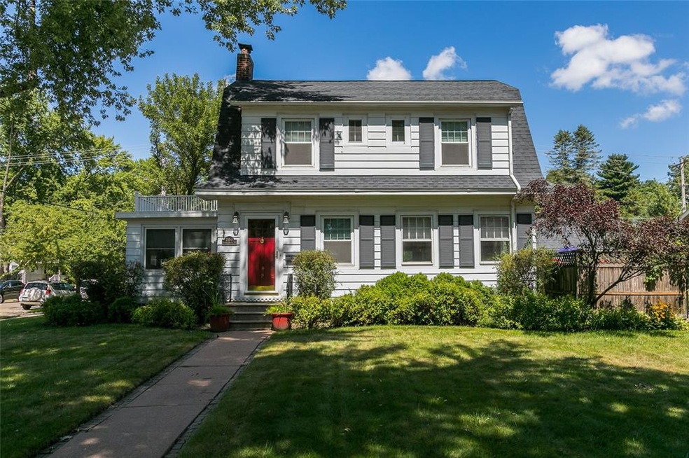 2100 Grande Ave SE, Cedar Rapids, IA 52403 - photo 1