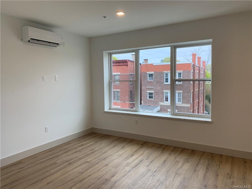 558 Main St unit 564 3B, Poughkeepsie, NY 12601 - photo 1