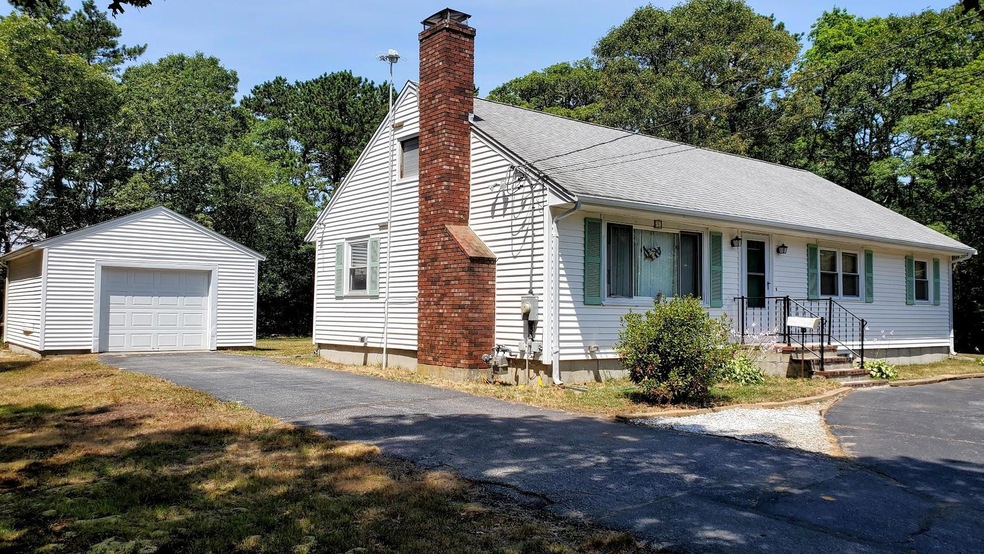 291 Central Ave, East Falmouth, MA 02536 - photo 1