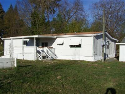 700 Darneille Ln, Grants Pass, OR 97527 - photo 1